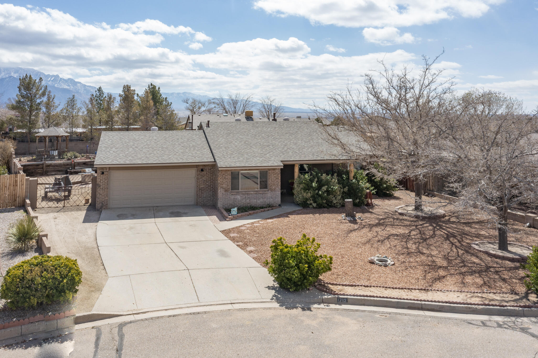 1712 Powder River Drive, Rio Rancho NM 87144