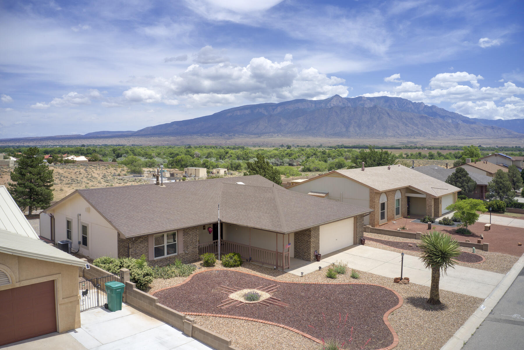 6398 Roadrunner Loop, Rio Rancho NM 87144