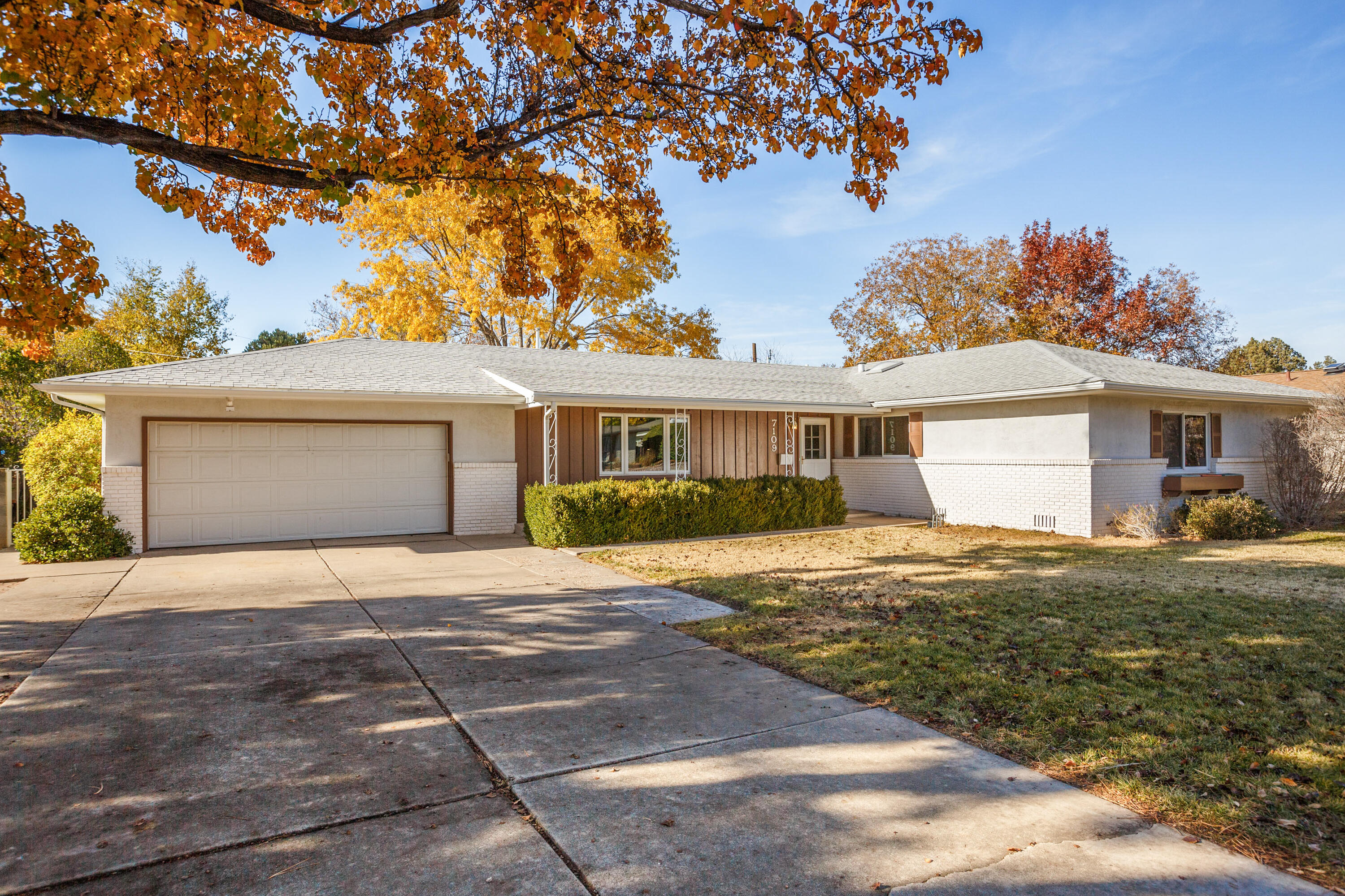 7109 Gladden Avenue, Albuquerque NM 87110